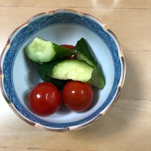 ポン酢でさっぱり トマトときゅうりのマリネ レシピ 作り方 By あきぱんまん7378 楽天レシピ ポン酢でさっぱり トマトときゅうりのマリネ レシピ 作り方 By あきぱんまん7378 楽天レシピ
